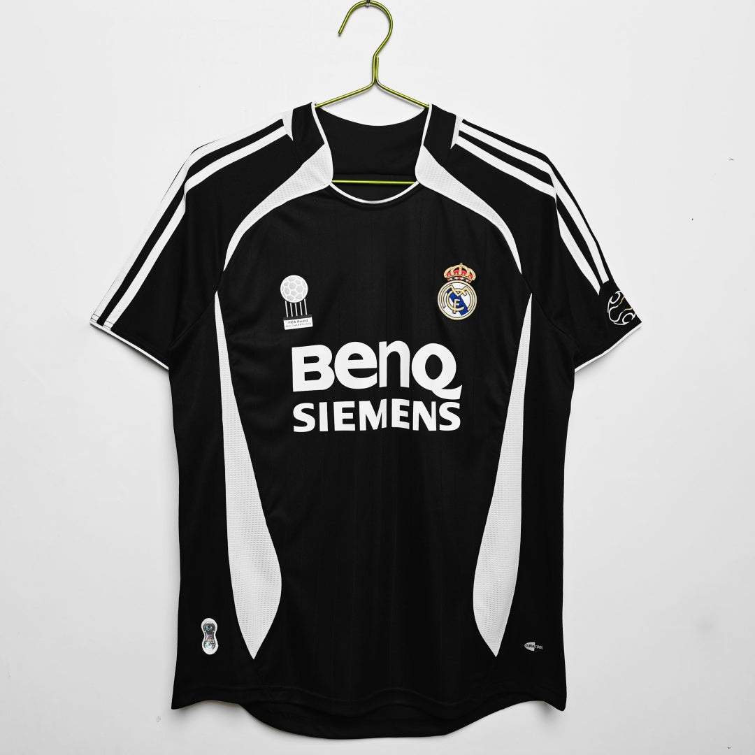 Real Madrid 2006-2007 Third Retro Jersey