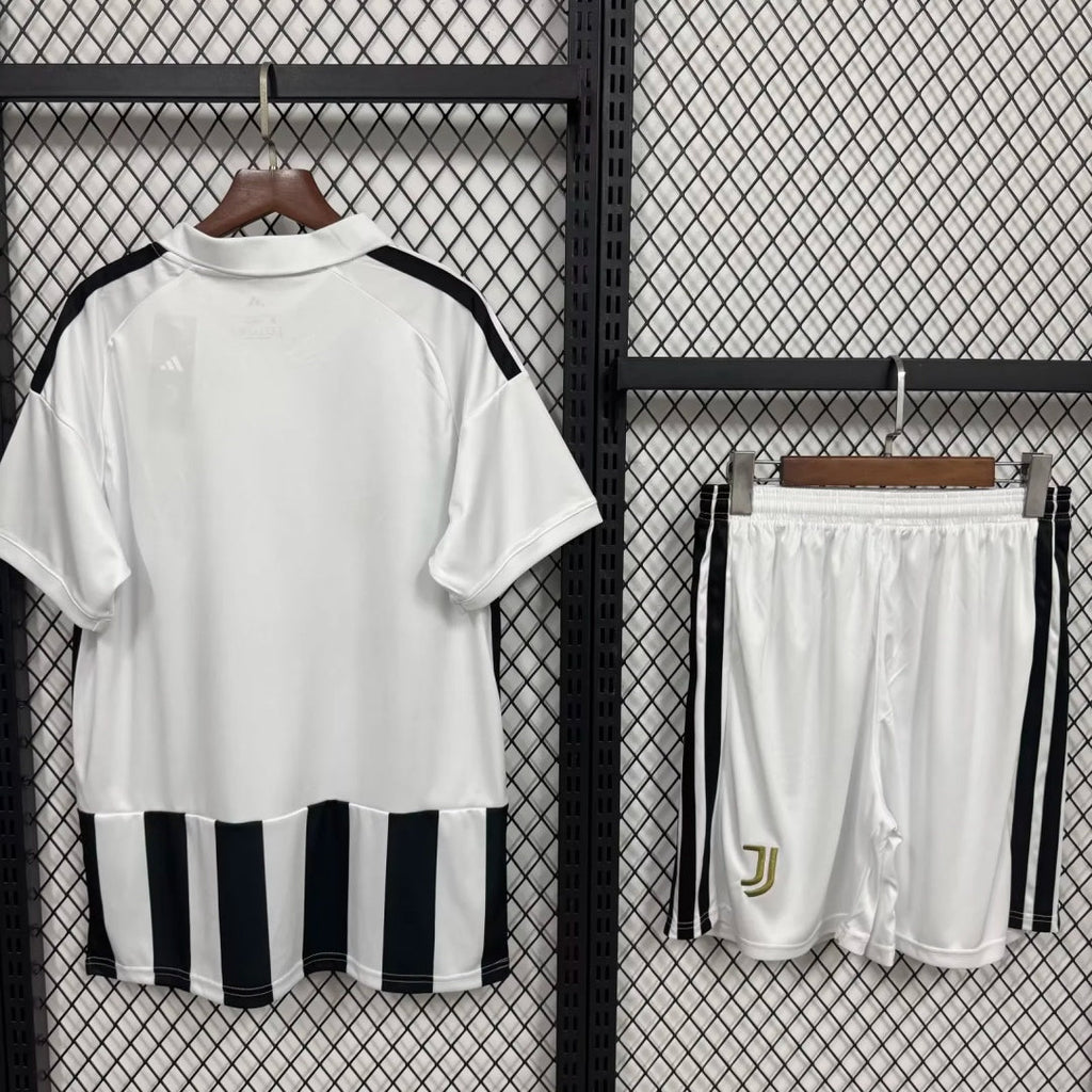 Juventus 26/27 Home Kit – Adult