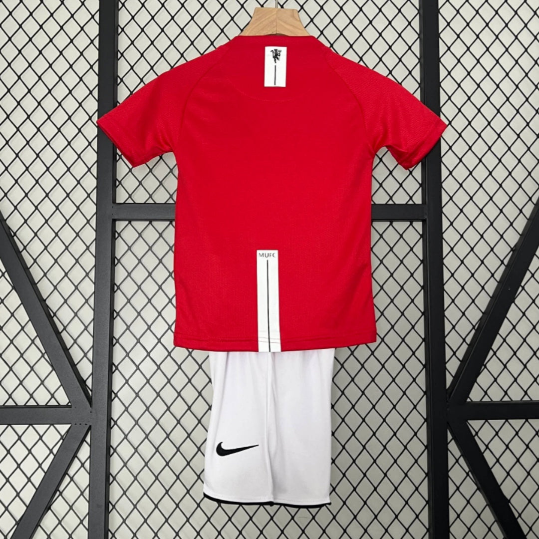 Manchester United 1998-1999 Retro Kids Kit