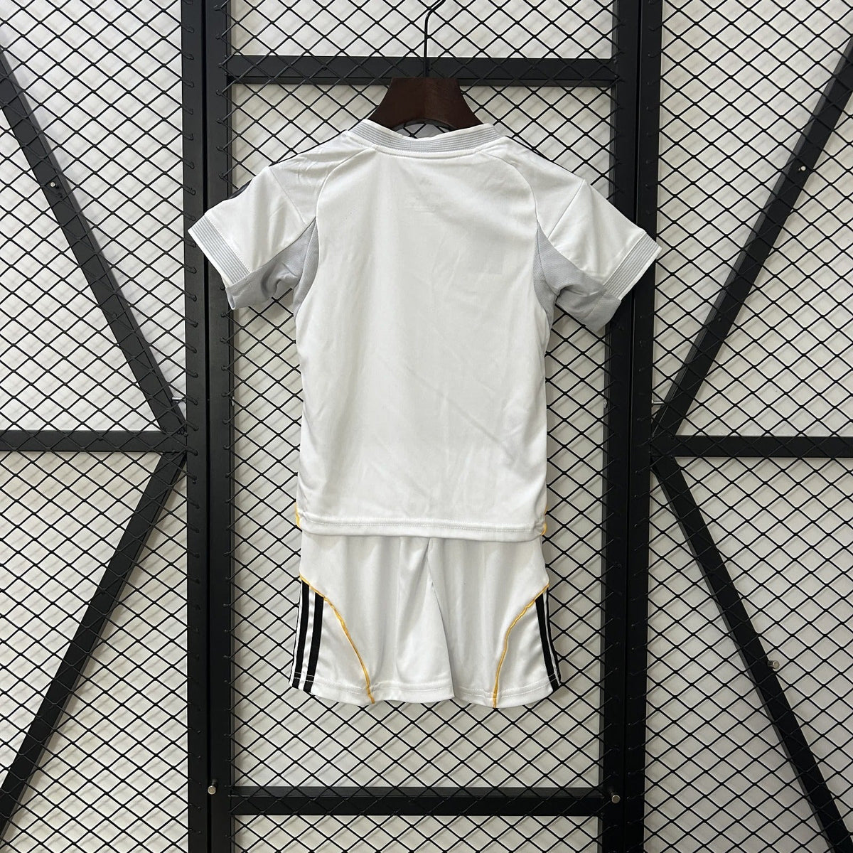 Real Madrid 25/26 Kids Kit