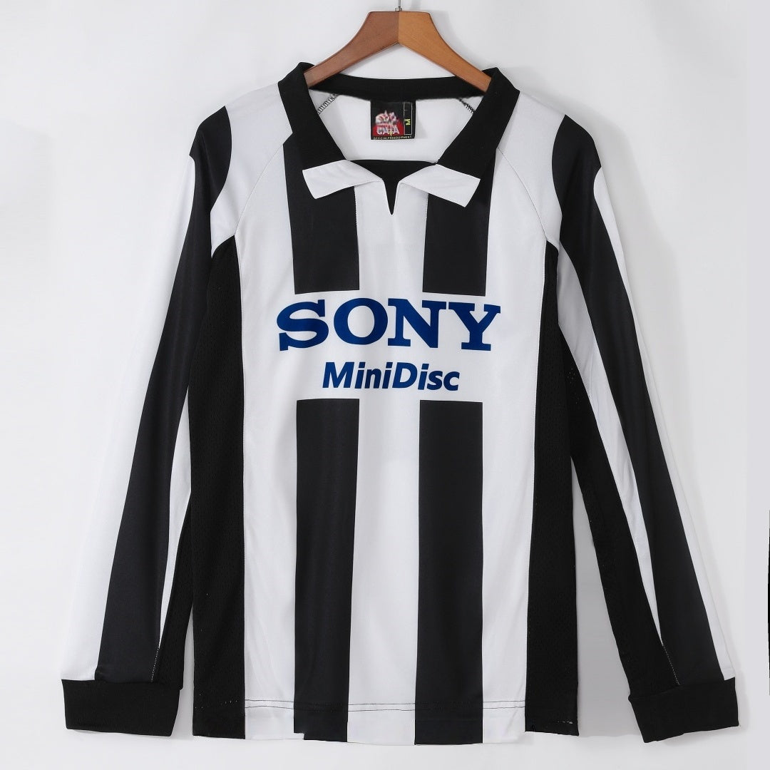 Juventus 1997-1998 Home Retro Long Sleeve Jersey