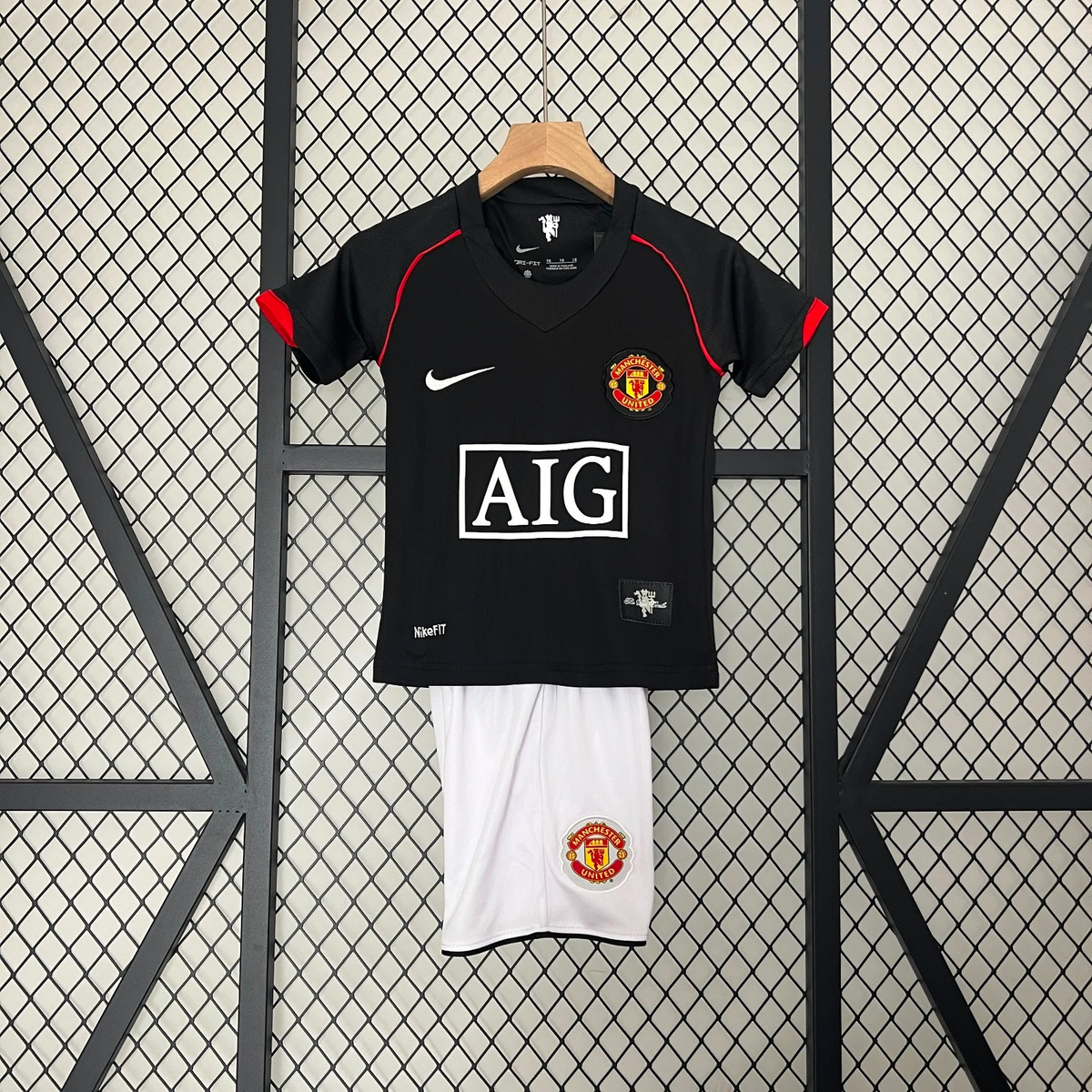Manchester United 24/25 Kids Kit