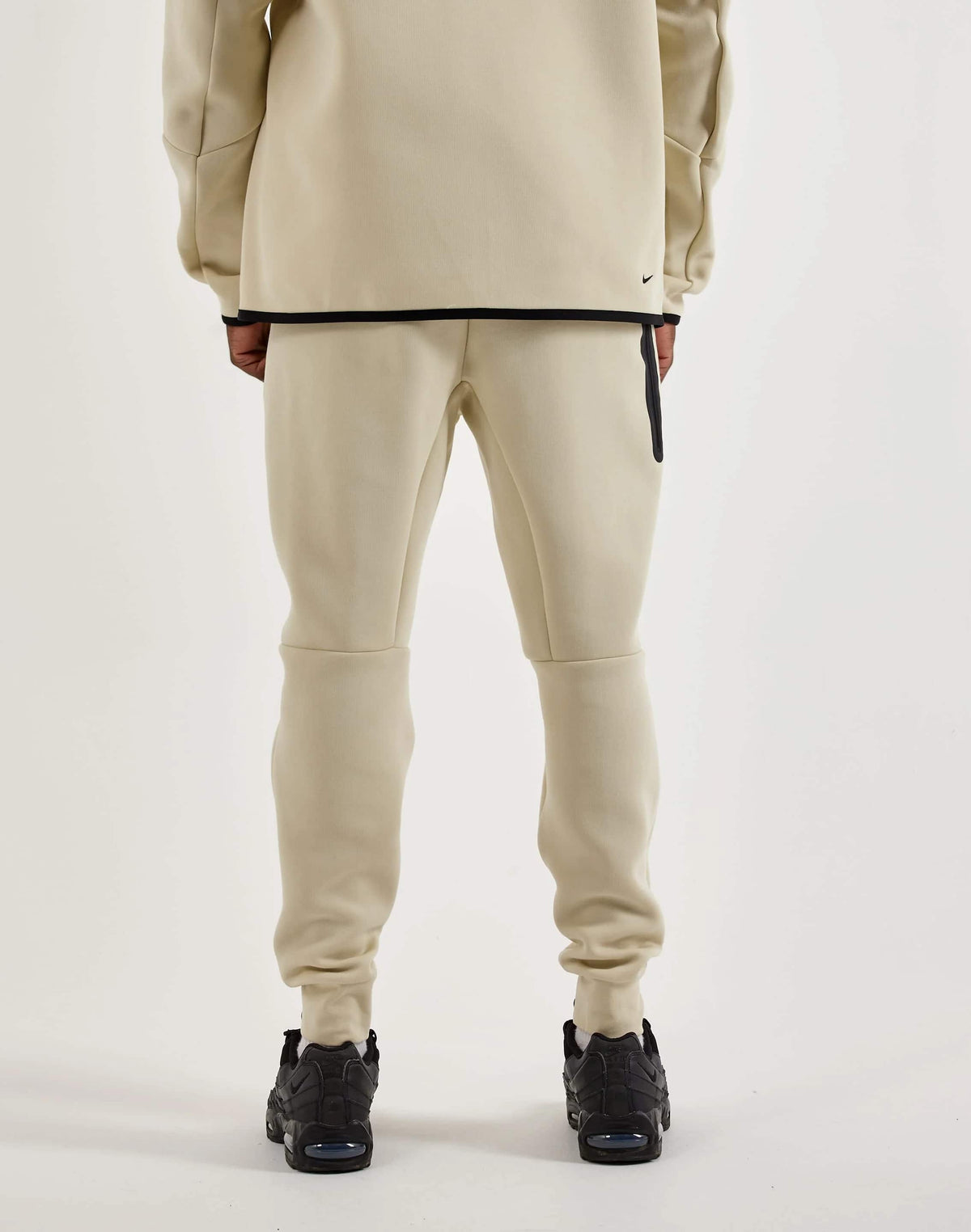 NIKE TECH FLEECE FULL ZIP HOODIE & JOGGERS SET