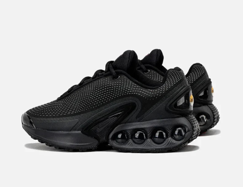 NIKE AIR MAX DN BLACK